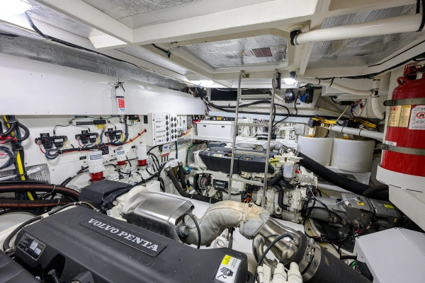 Cruisers Yachts 60 Fly Yacht For Sale