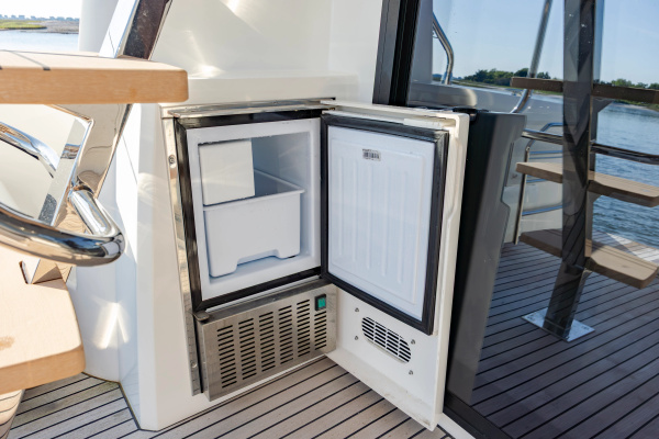 460 46ft Prestige Yacht For Sale