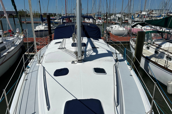 Mischievous Mermaid 44ft Hunter Yacht For Sale