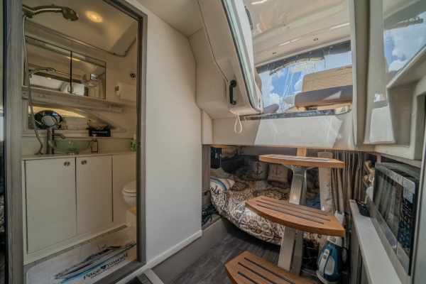 Pace Yourself 32ft Sea Ray Yacht For Sale