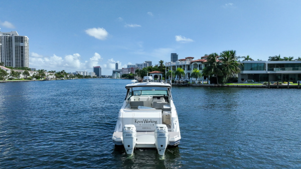 32ft Sea Ray Yacht For Sale