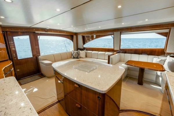 2018 Viking 62