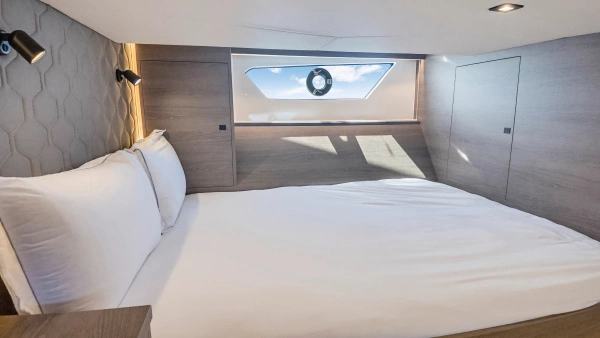 2022 Vanquish Yachts 58