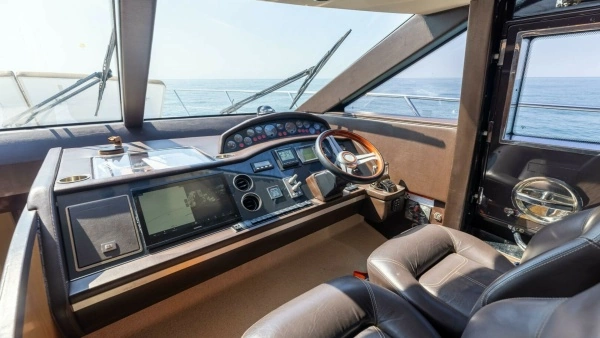 2011 Princess 64