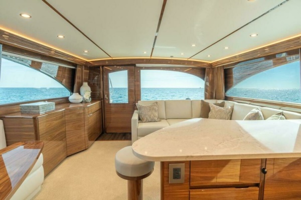 Viking 54 Convertible - Helm