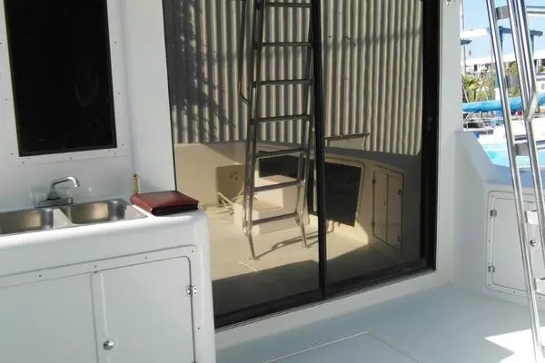 Photo of the 1995 Fayne Limbo Boat Corp 40