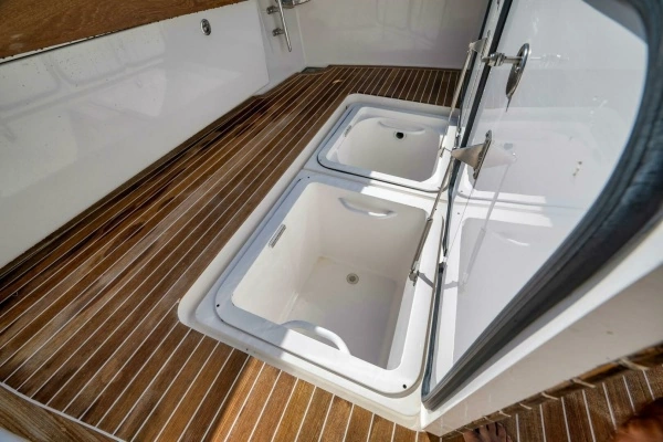 2011 Viking 76