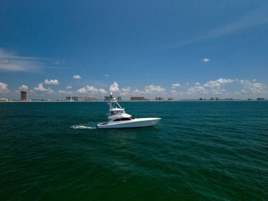 2018 Viking 62