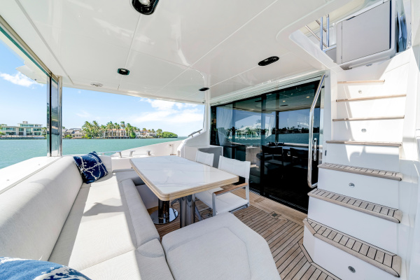 60ft Azimut Yacht For Sale
