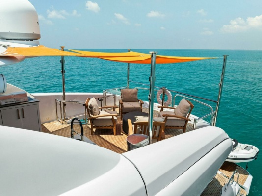 Voyager 84ft Lazzara Yachts Yacht For Sale