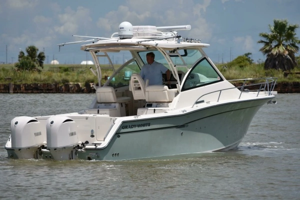 2016 Grady-White 33