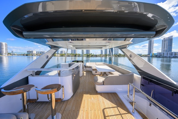 DT78 78ft Azimut Yacht For Sale