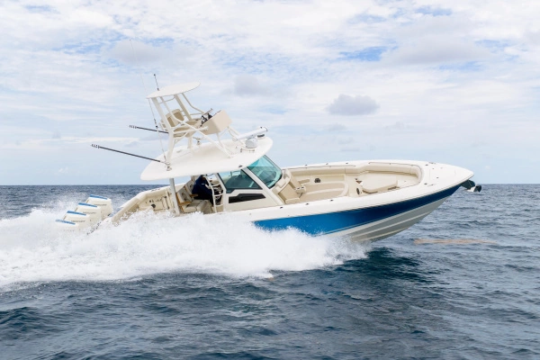 2025 Boston Whaler 38