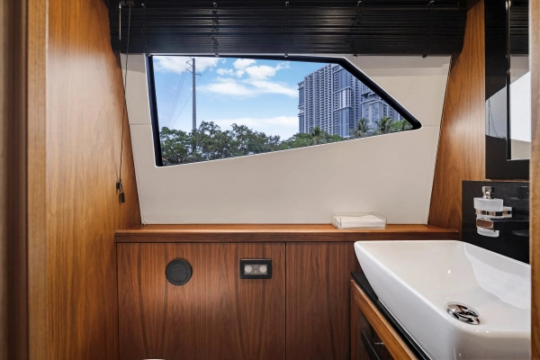 2010 Sunseeker 112