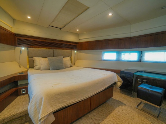 YOLO 50ft Fairline Yacht For Sale