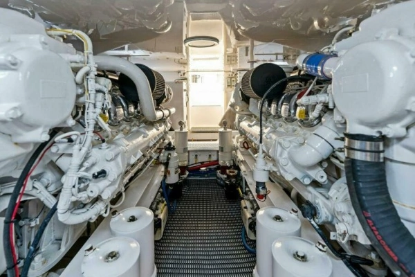 2003 Viking 48