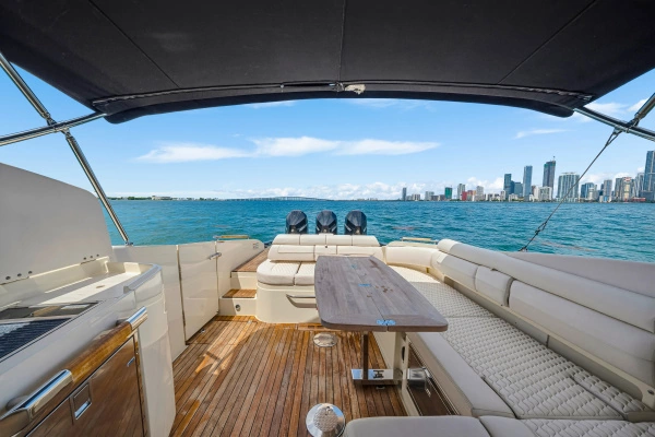 2023 Chris-Craft 35
