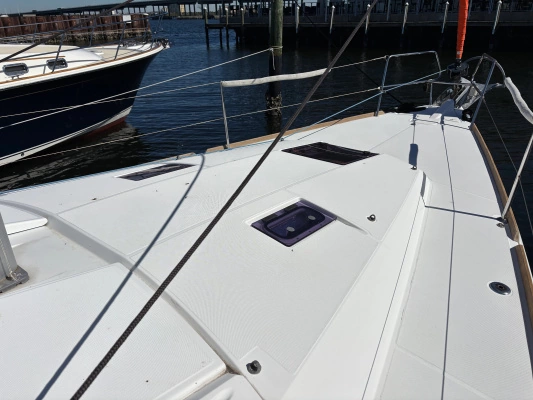 Jeanneau Sun Odyssey 44DS Yacht For Sale