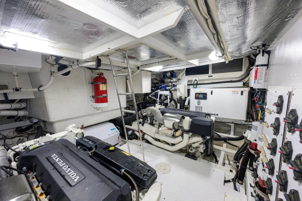 Cruisers Yachts 60 Fly Yacht For Sale