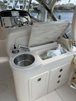 30ft Grady White Yacht For Sale
