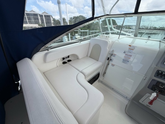 SEAQUEL 29ft Robalo Yacht For Sale