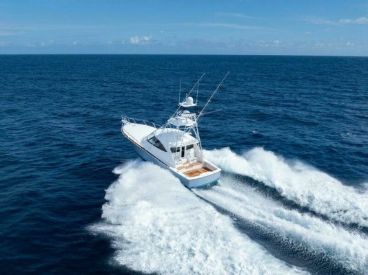 Viking 54 Sport Tower - Exterior Running Shot