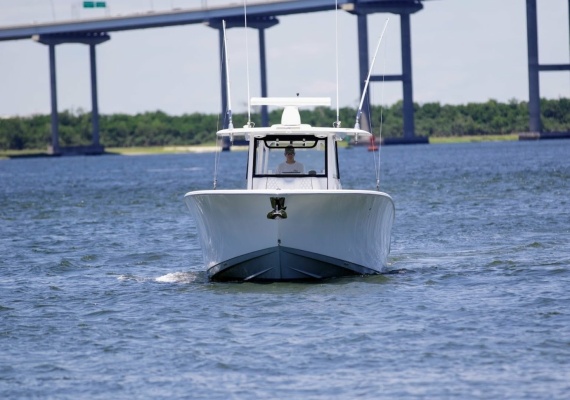 2022 Sportsman Open 352 - Exterior Profile