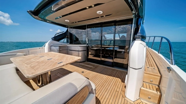 2019 Princess 65