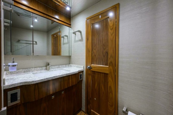 LAMPLIGHTER 80ft Viking Yacht For Sale