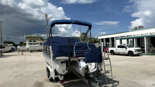 ONCE AGAIN 25ft Manitou Yacht For Sale