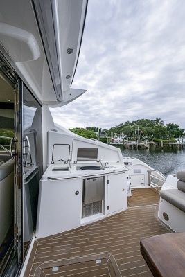 Sunseeker 62 EAGLE II - Cockpit