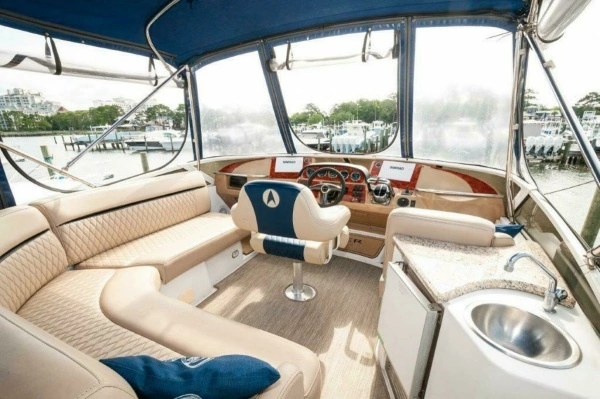 2002 Carver 47