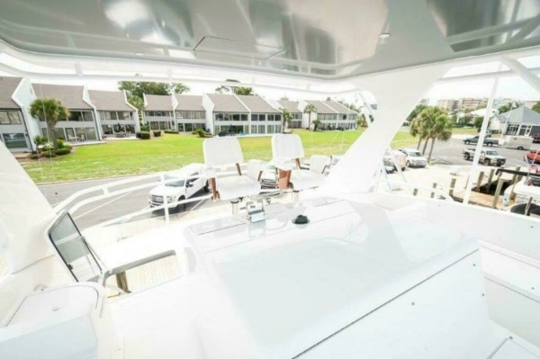 2012 Viking 76