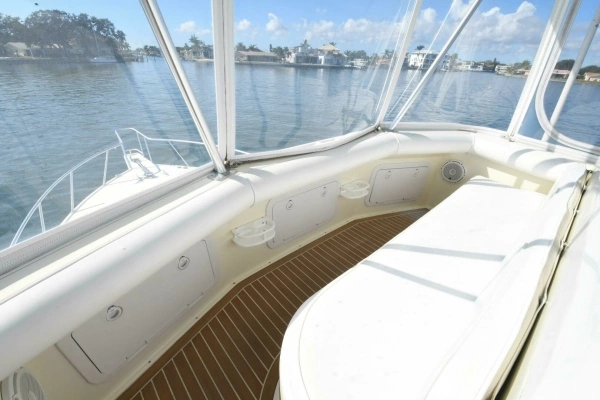 2001 Cabo 35