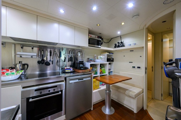 Miura 90ft Pershing Yacht For Sale