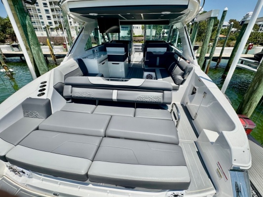 36ft Regal Yacht For Sale