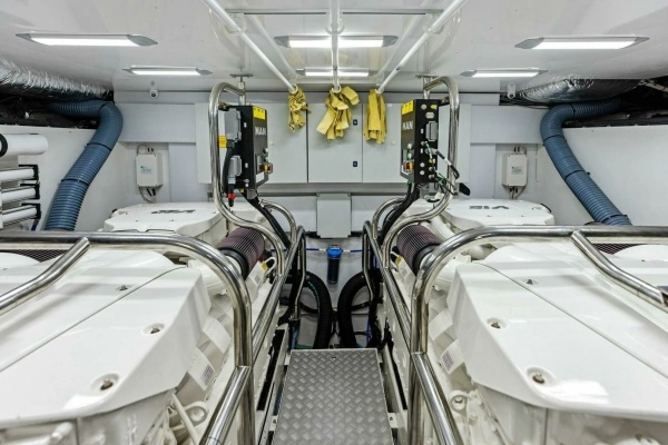 2018 Princess 75