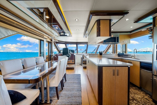 Relentless 83ft Ocean Alexander Yacht For Sale