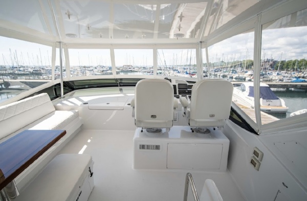 OVATION 60ft Hatteras Yacht For Sale