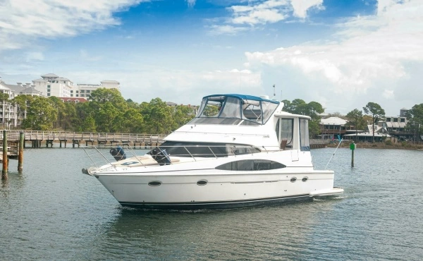 2002 Carver 47