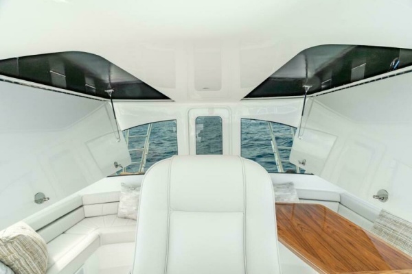 Viking 54 Sport Deck - Command Deck