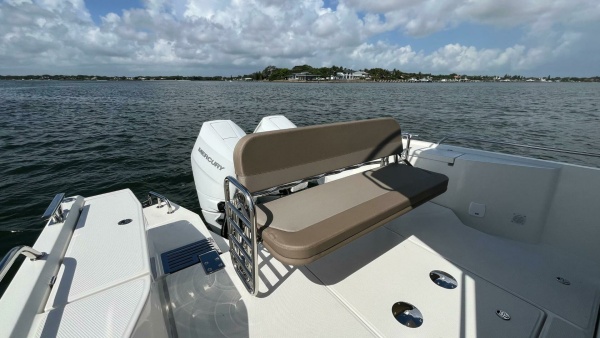 In  Stock 2025 Nimbus C11 086 40ft Nimbus Yacht For Sale