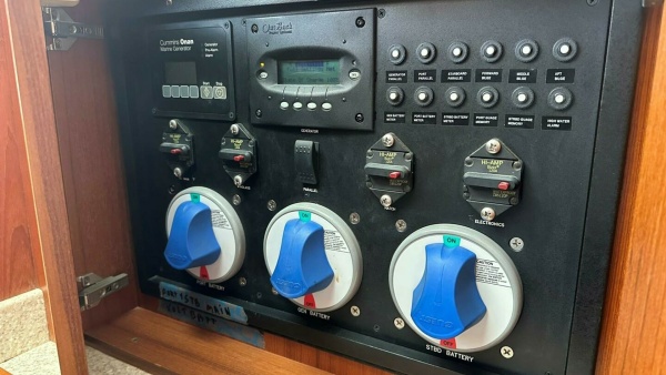 SQUID INC 36ft Albemarle Yacht For Sale
