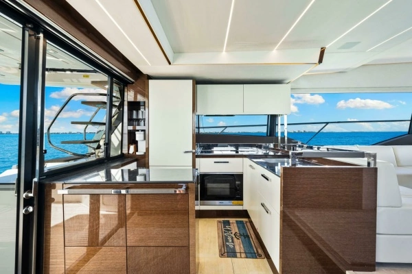 2019 Prestige 63