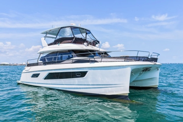 2021 Aquila 44