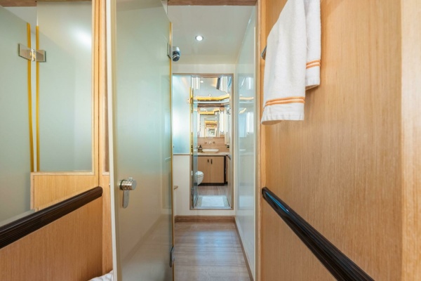 Relentless 83ft Ocean Alexander Yacht For Sale