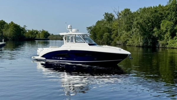 33ft Regal Yacht For Sale