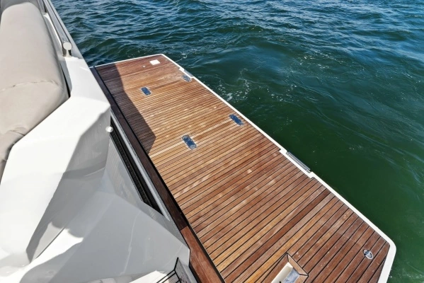2020 Prestige 46
