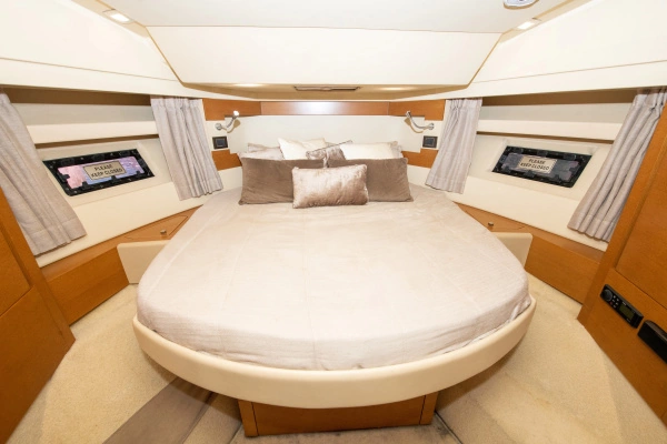 2017 Azimut 42