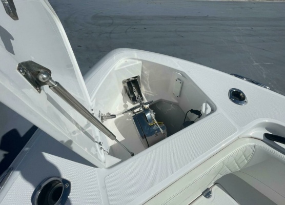 33ft Everglades Yacht For Sale